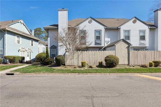 285 Ferdinand CIR, Virginia Beach, VA 23462