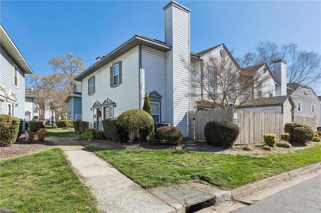 285 Ferdinand CIR, Virginia Beach, VA 23462