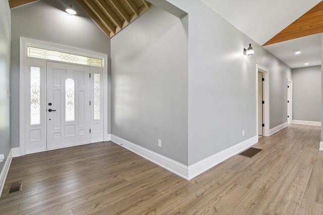 1599 Woodlake Road, Midway, KY 40347