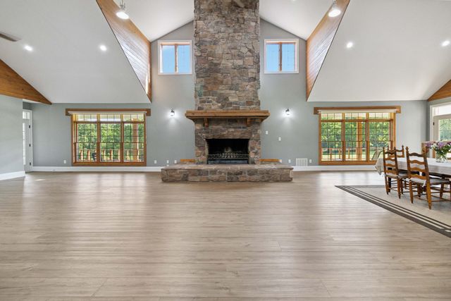 1599 Woodlake Road, Midway, KY 40347