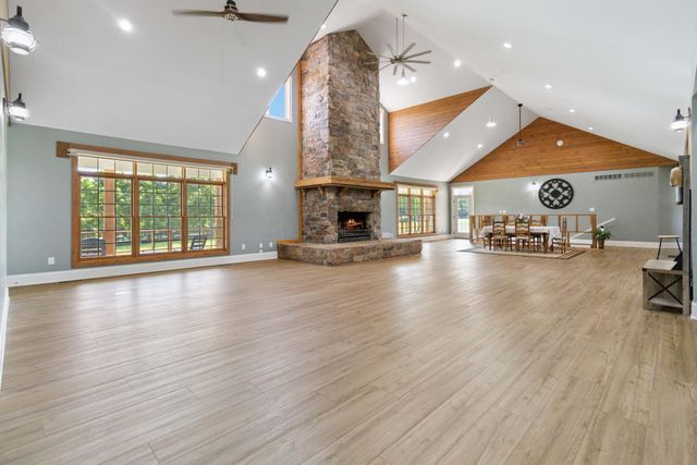 1599 Woodlake Road, Midway, KY 40347