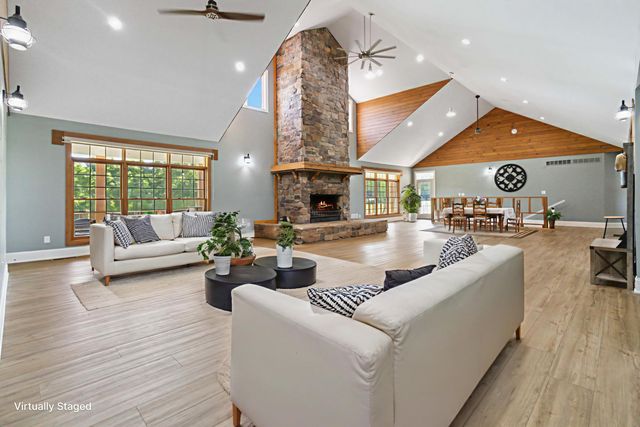 1599 Woodlake Road, Midway, KY 40347
