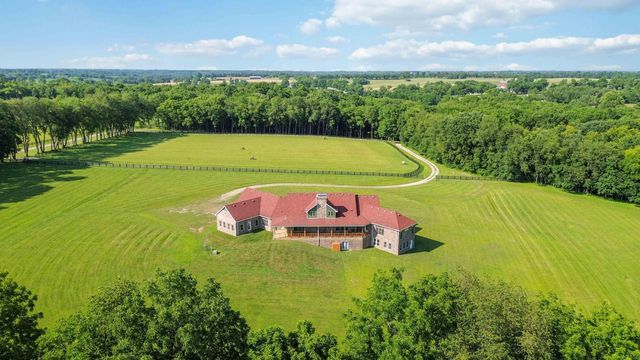 1599 Woodlake Road, Midway, KY 40347