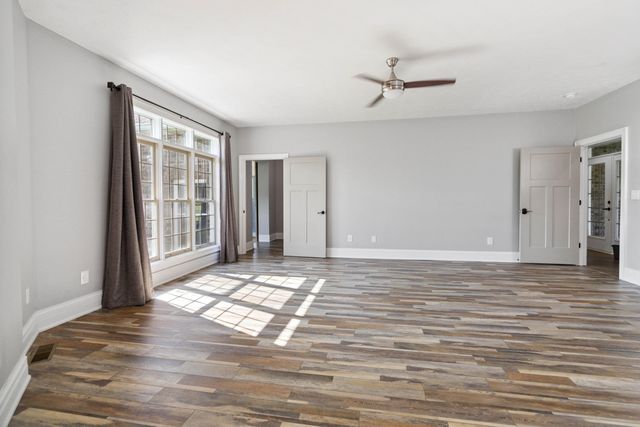 1599 Woodlake Road, Midway, KY 40347