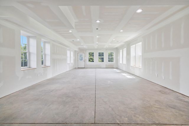 1599 Woodlake Road, Midway, KY 40347