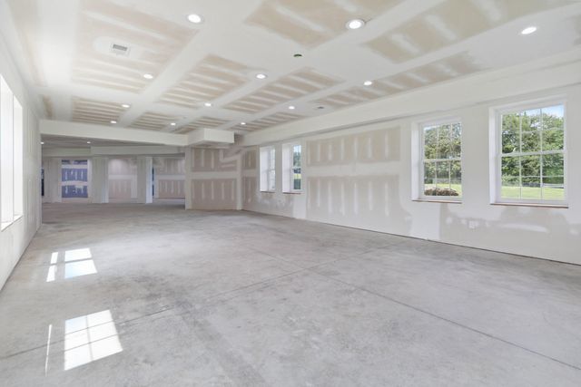 1599 Woodlake Road, Midway, KY 40347
