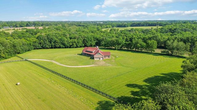 1599 Woodlake Road, Midway, KY 40347
