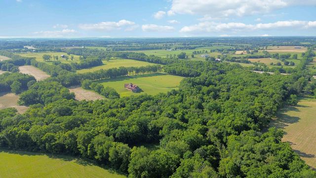 1599 Woodlake Road, Midway, KY 40347