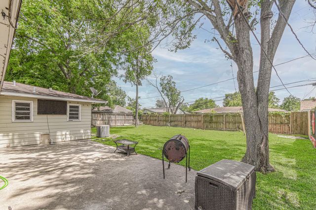 1212 Fresa Road, Pasadena, TX 77502