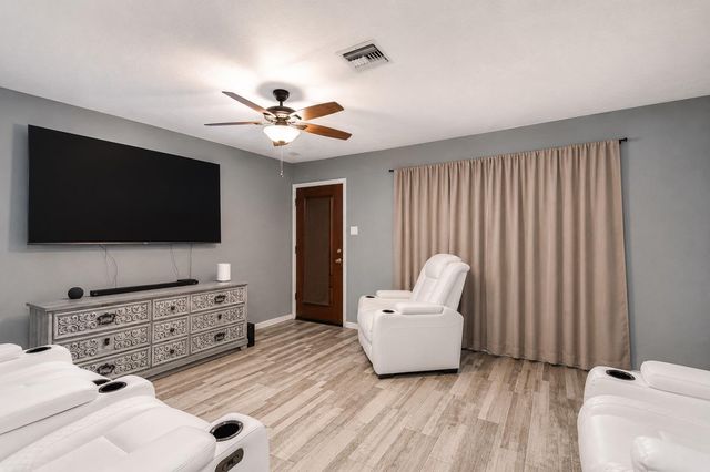 1212 Fresa Road, Pasadena, TX 77502