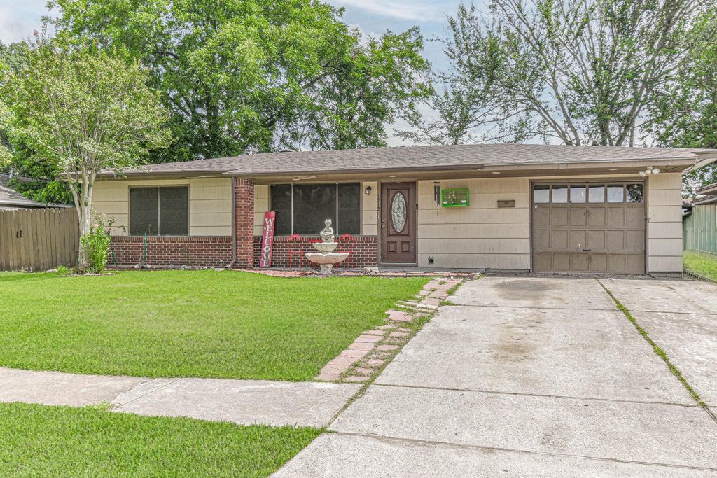 1212 Fresa Road, Pasadena, TX 77502