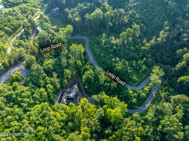Loop Rd, Gatlinburg, TN 37738