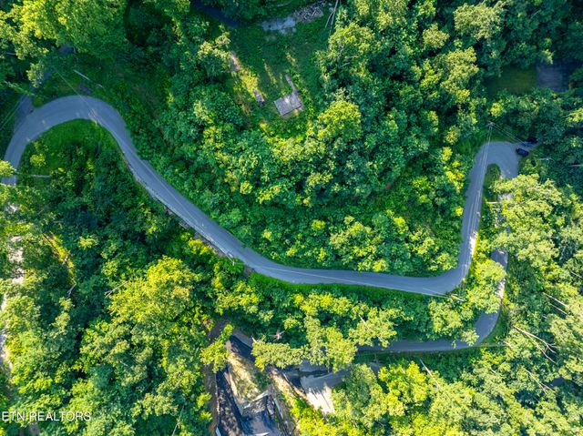 Loop Rd, Gatlinburg, TN 37738