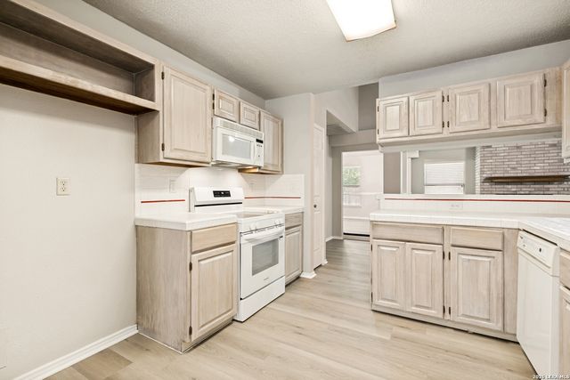 21130 Malibu Colony, San Antonio, TX 78259