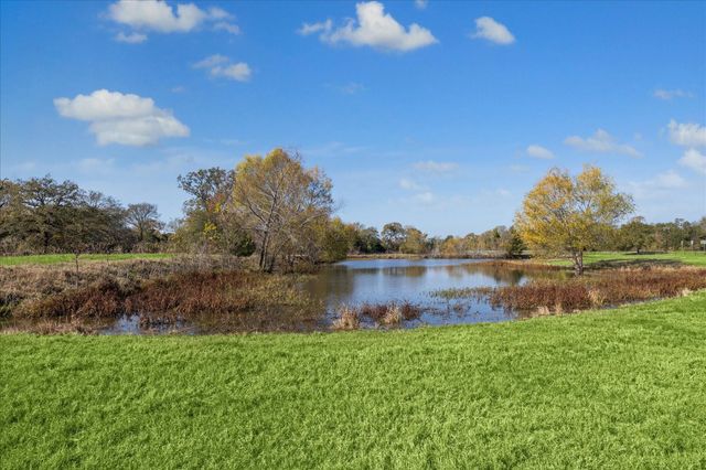 4835 Fm 1452 W, Madisonville, TX 77864