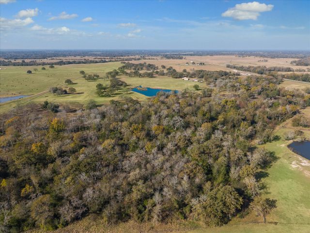 4835 Fm 1452 W, Madisonville, TX 77864