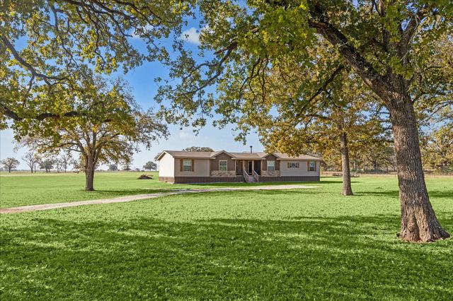 4835 Fm 1452 W, Madisonville, TX 77864