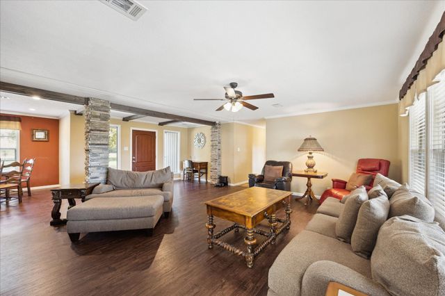 4835 Fm 1452 W, Madisonville, TX 77864