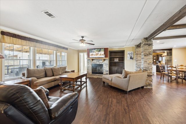 4835 Fm 1452 W, Madisonville, TX 77864