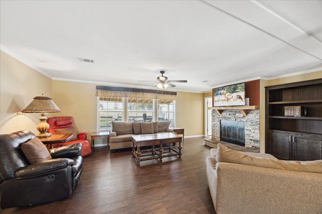 4835 Fm 1452 W, Madisonville, TX 77864