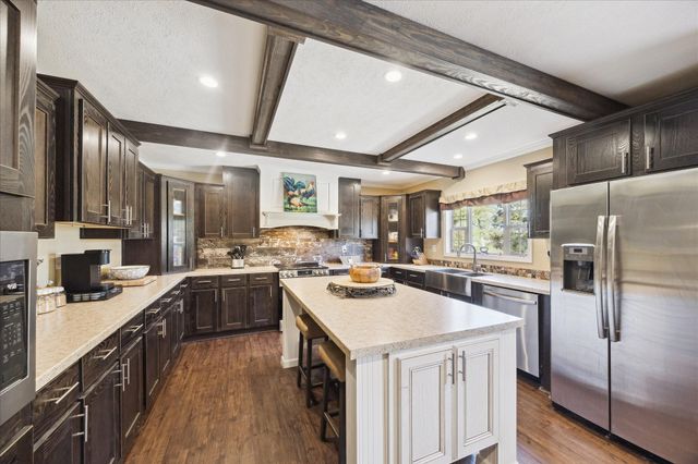 4835 Fm 1452 W, Madisonville, TX 77864