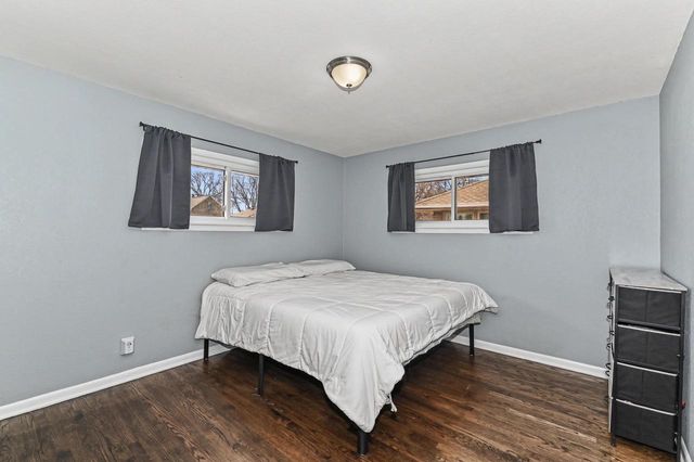 6045 W Lincoln Creek DRIVE, Milwaukee, WI 53218