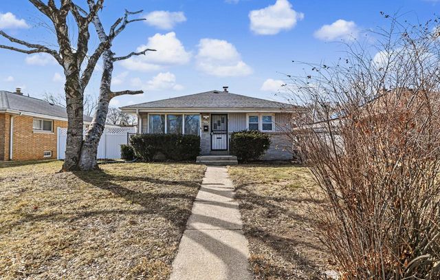6045 W Lincoln Creek DRIVE, Milwaukee, WI 53218