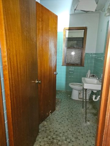 512 156th Place, Calumet City, IL 60409