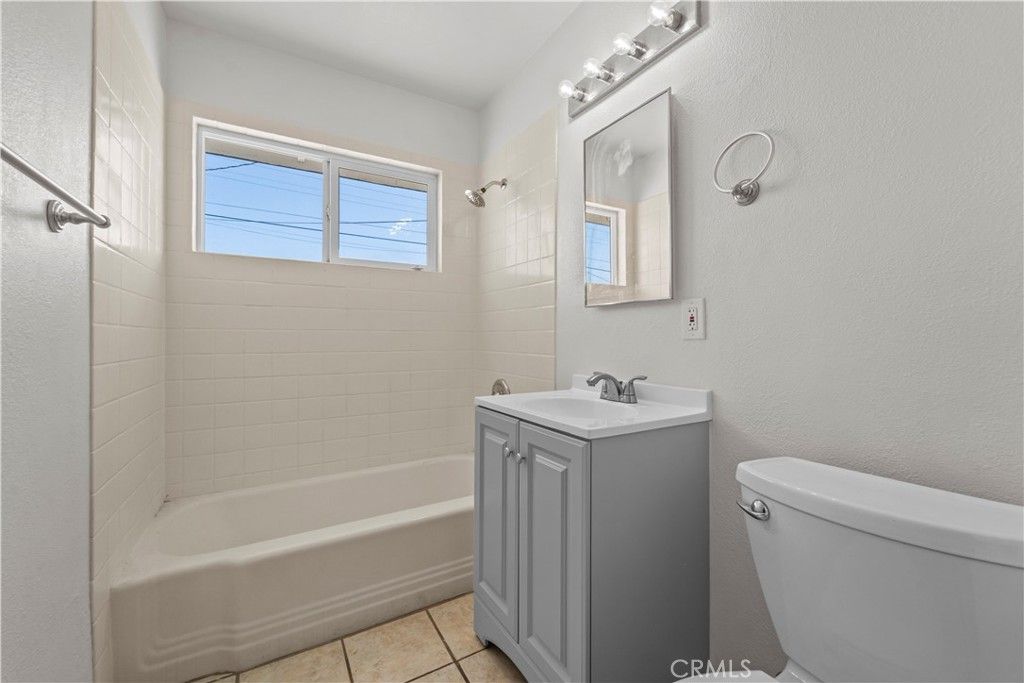 Image 15 of property listing at 1148 E Virginia, Barstow, CA 92311