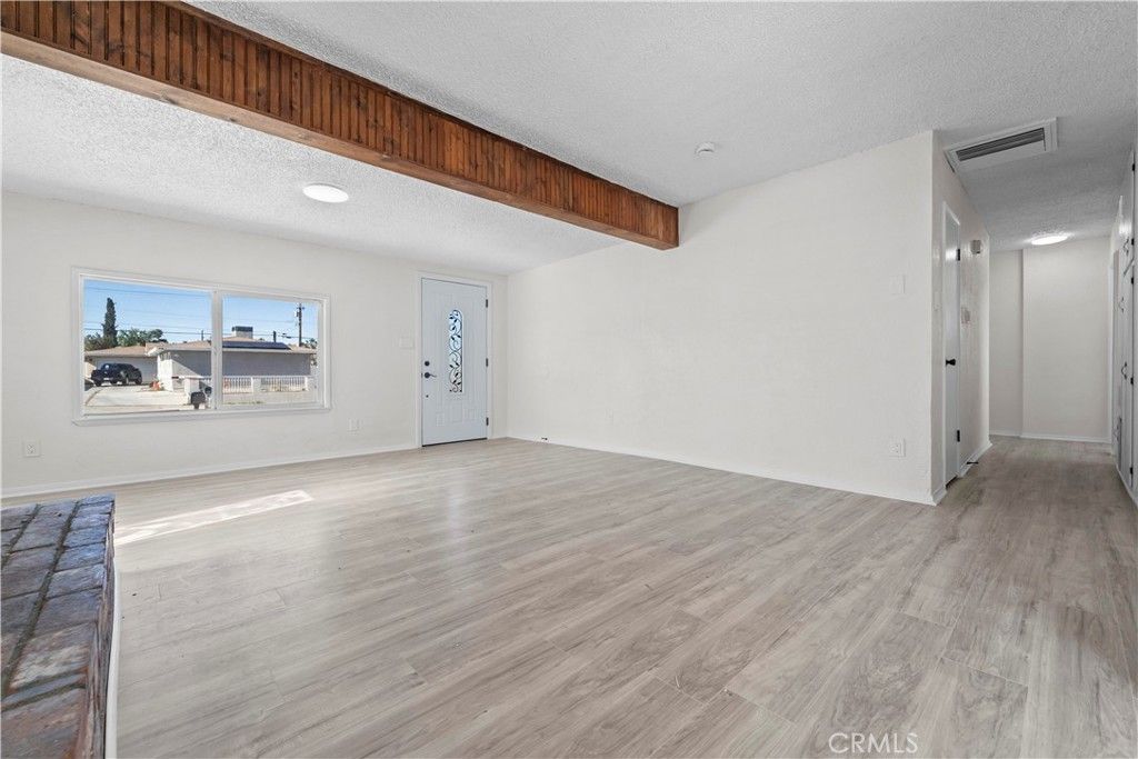 Image 5 of property listing at 1148 E Virginia, Barstow, CA 92311