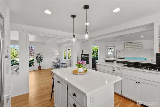 21520 50th Avenue NW, Stanwood, WA 98292