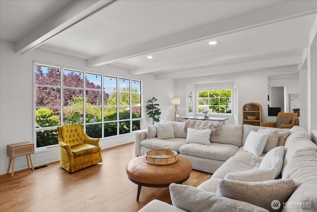 21520 50th Avenue NW, Stanwood, WA 98292