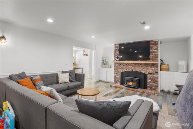 21520 50th Avenue NW, Stanwood, WA 98292