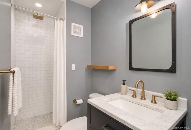 915 Wynnewood Road G4, Pelham, NY 10803