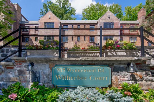 915 Wynnewood Road G4, Pelham, NY 10803