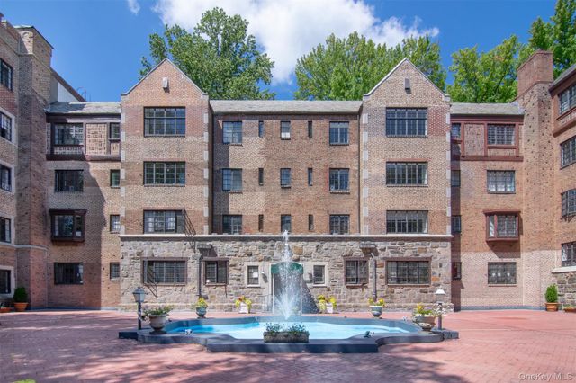 915 Wynnewood Road G4, Pelham, NY 10803