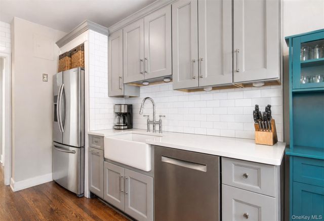 915 Wynnewood Road G4, Pelham, NY 10803