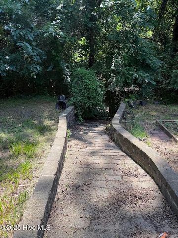 104 King Richard Court, Jacksonville, NC 28546