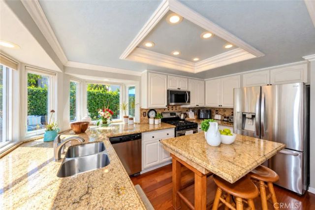 8712 Mossford Dr., Huntington Beach, CA 92646