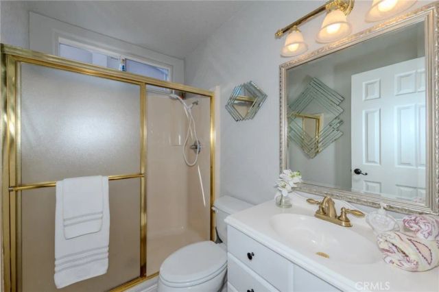 8712 Mossford Dr., Huntington Beach, CA 92646