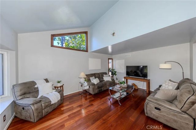 8712 Mossford Dr., Huntington Beach, CA 92646