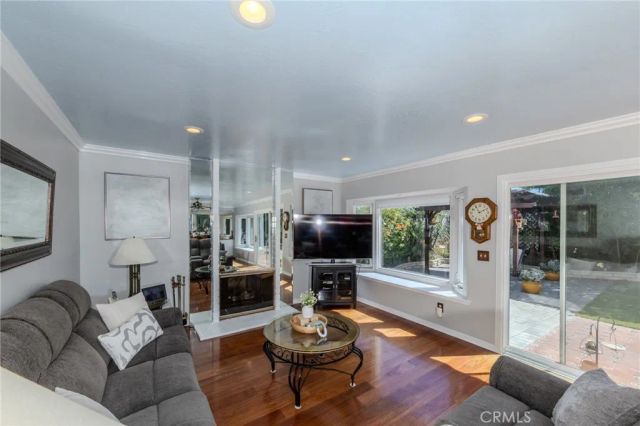 8712 Mossford Dr., Huntington Beach, CA 92646