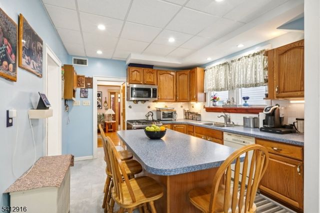 274 Ellery Ave, Newark City, NJ 07106