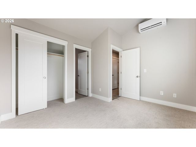 9410 N ST. LOUIS Ave, Portland, OR 97203