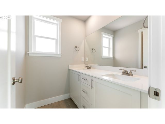 9410 N ST. LOUIS Ave, Portland, OR 97203