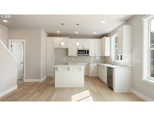 9410 N ST. LOUIS Ave, Portland, OR 97203