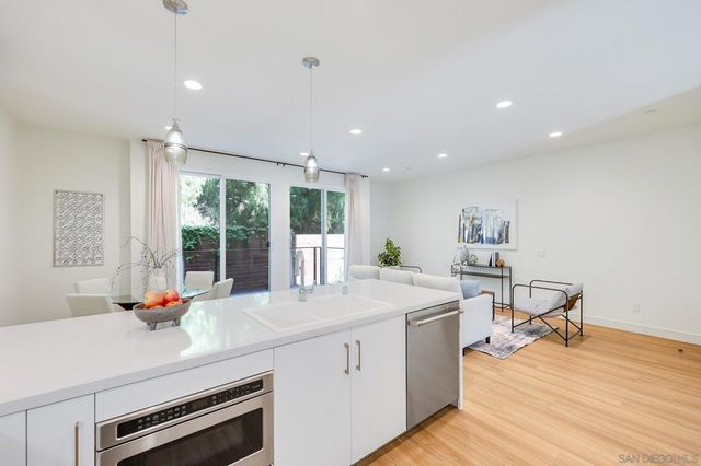 8266 High St, La Mesa, CA 91941