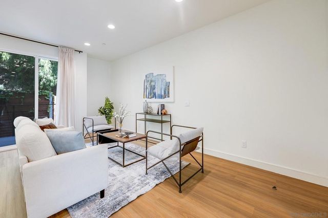 8266 High St, La Mesa, CA 91941