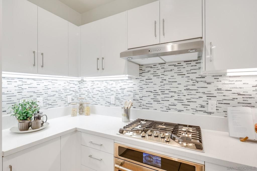 Image 12 of property listing at 8266 High St, La Mesa, CA 91941