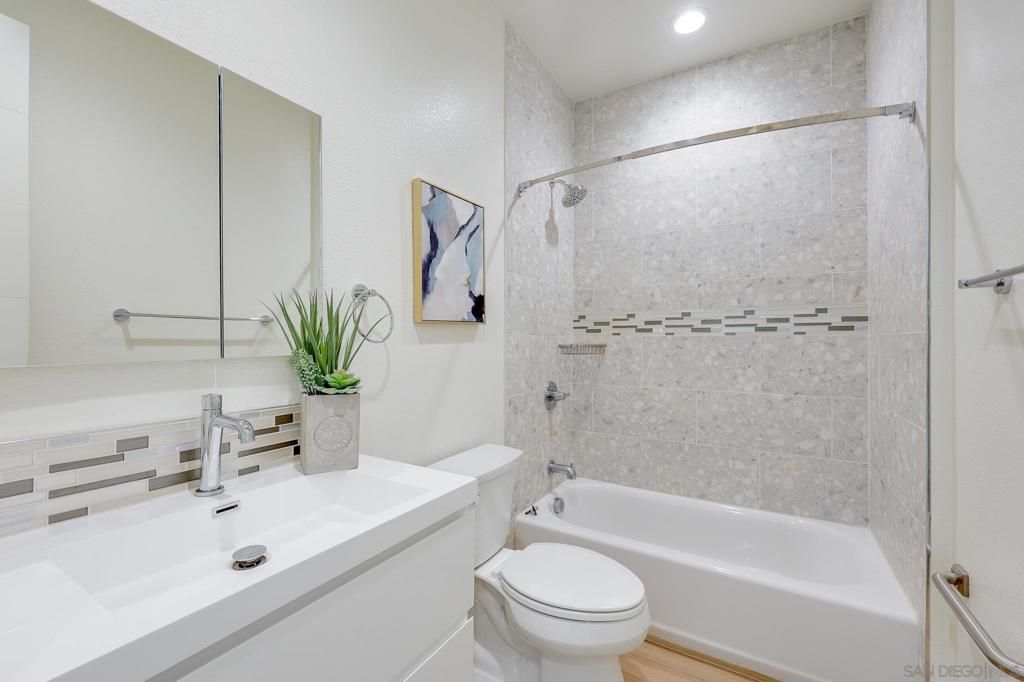 Image 17 of property listing at 8266 High St, La Mesa, CA 91941